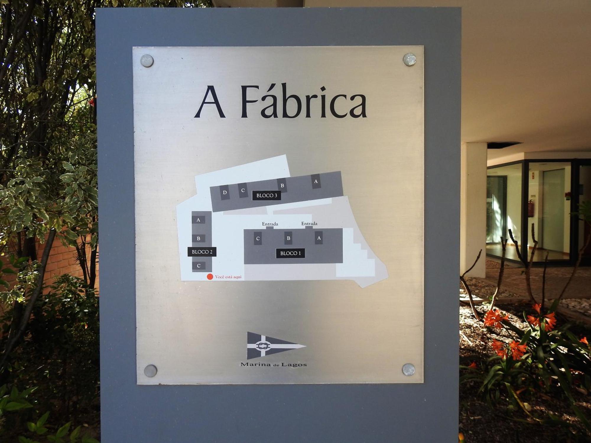 Lagos Factory Green Bagian luar foto